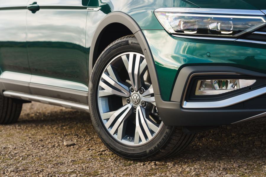 Детали экстерьера Volkswagen Passat Alltrack (B8) 2019 года  (UK) (фото 3 из 22)